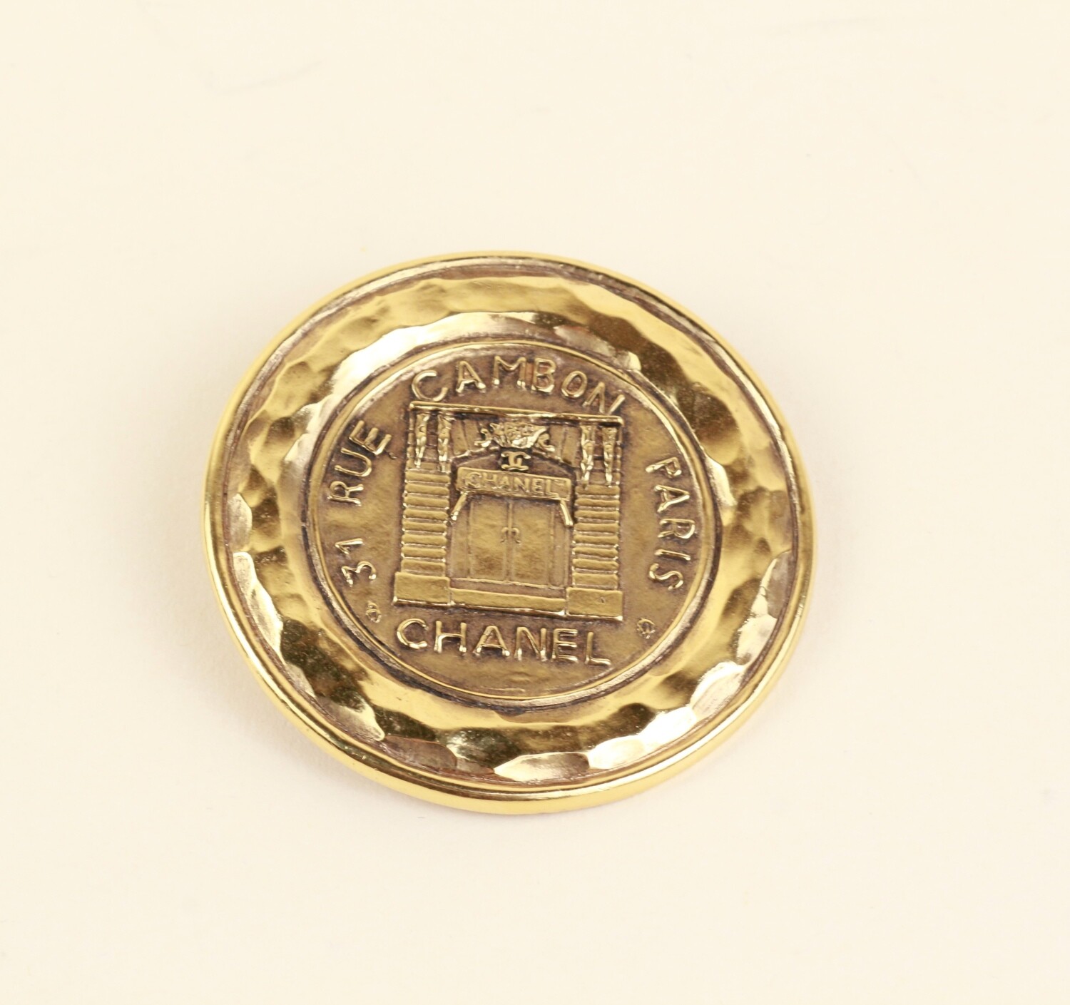 ​Chanel Vintage broche Gold