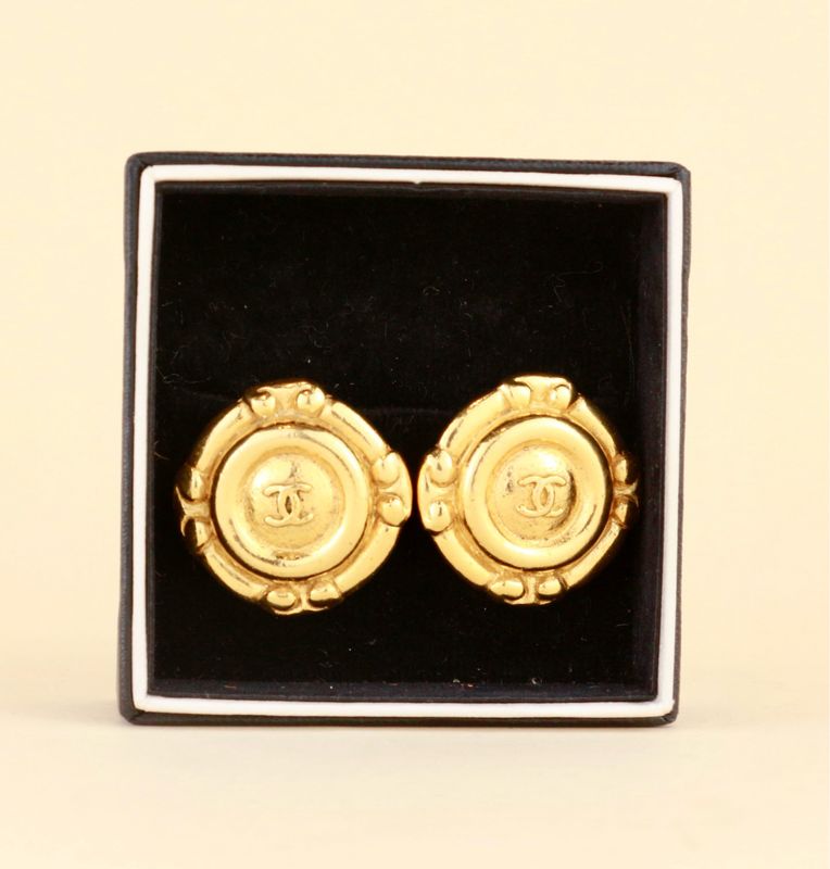 Chanel clip on earrings