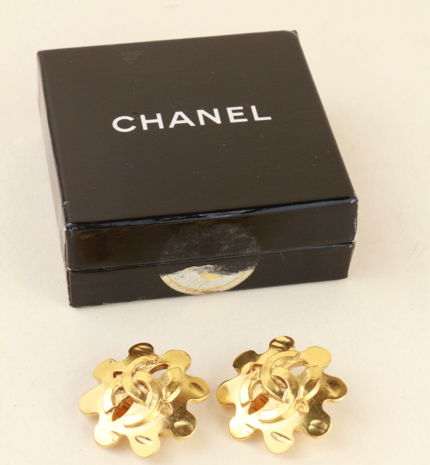 ​Chanel Clip-On Earrings Gold