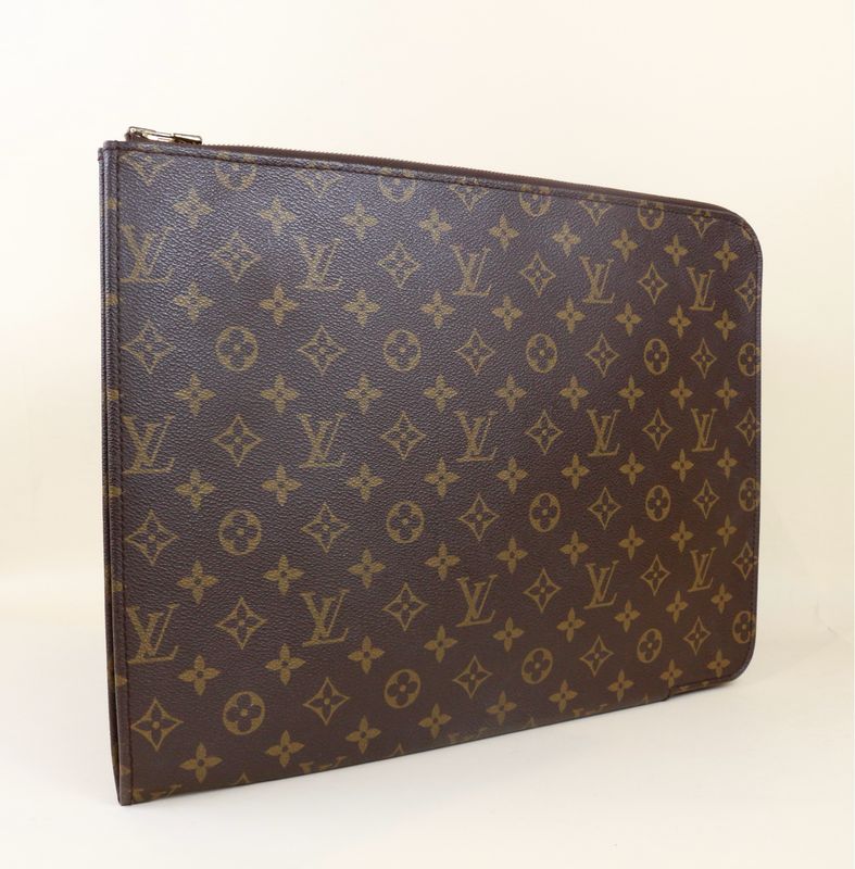 ​Louis Vuitton Laptop Sleeve Monogram