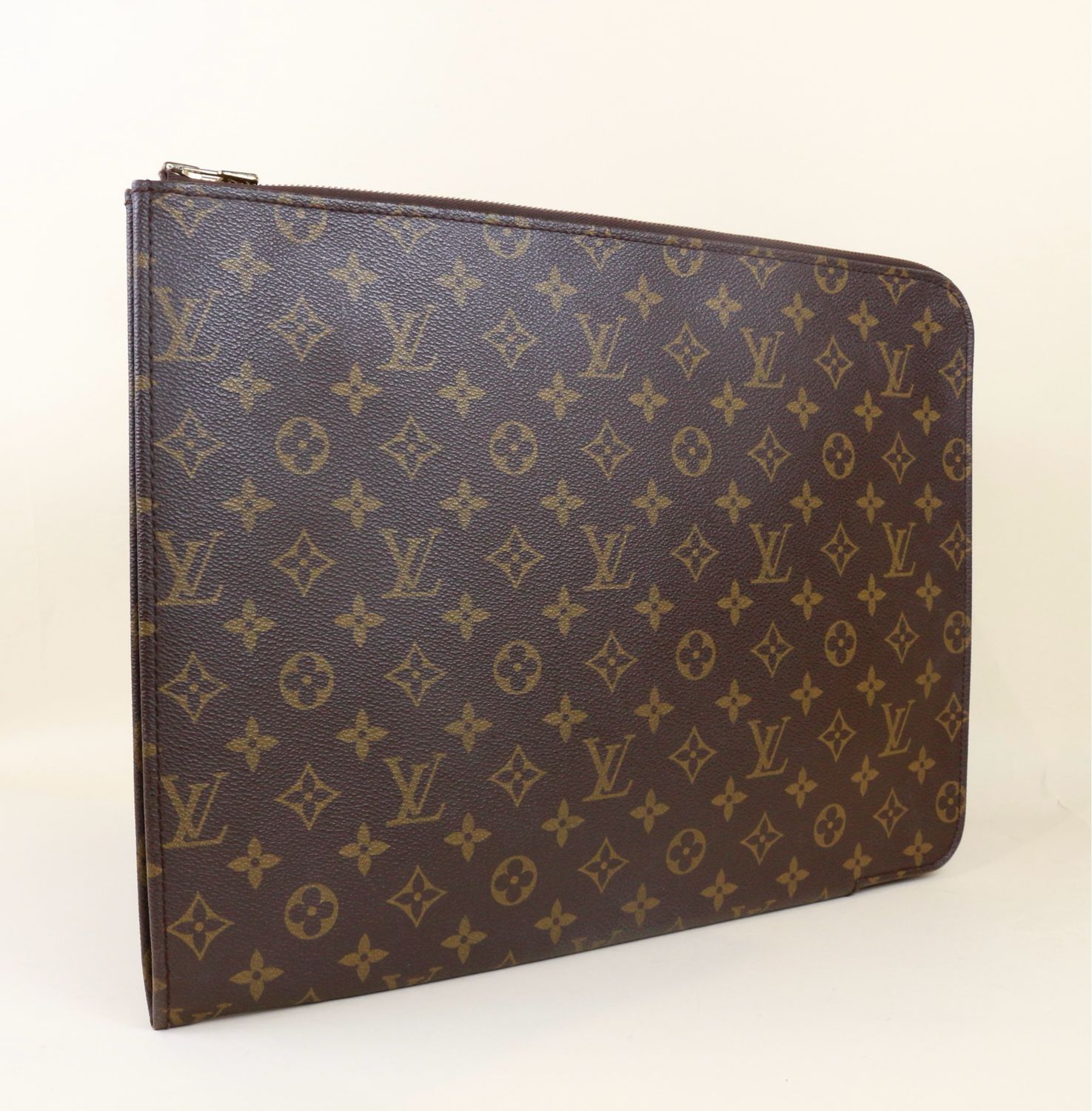​Louis Vuitton Laptop Sleeve Monogram
