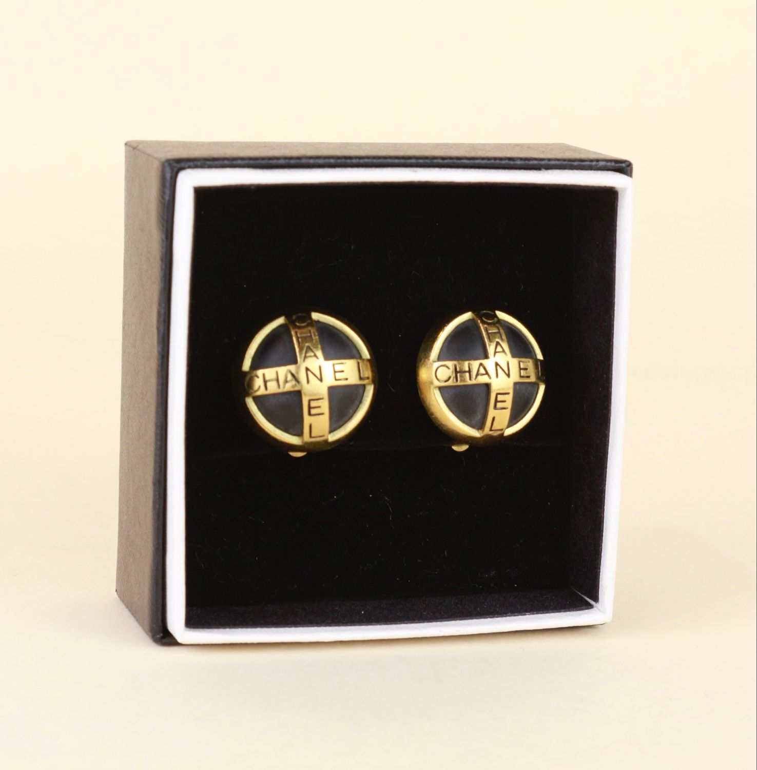 ​Chanel Logo Earrings Gold