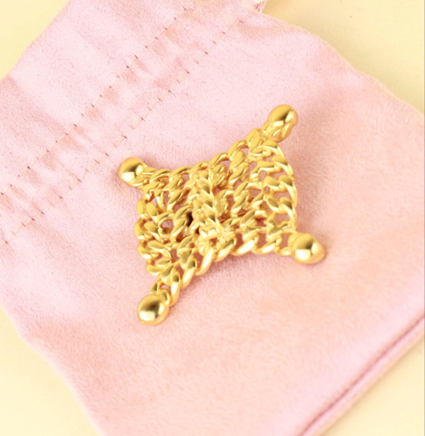 Celine Vintage broche Gold
