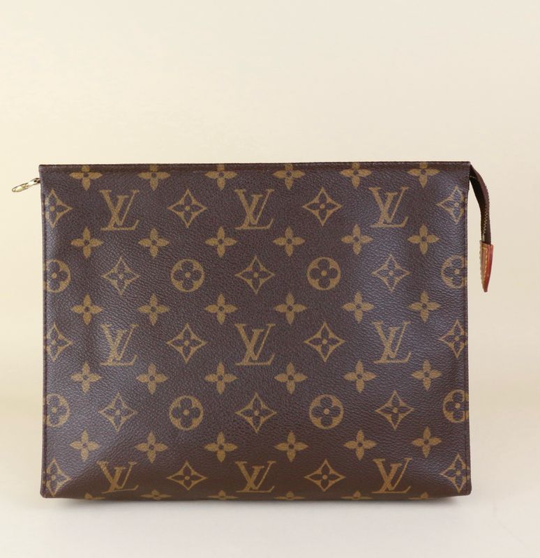 Louis Vuitton Toiletry 26