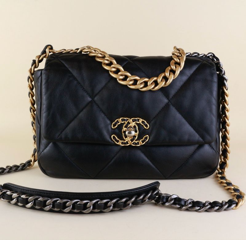 Chanel 19 Flap bag small