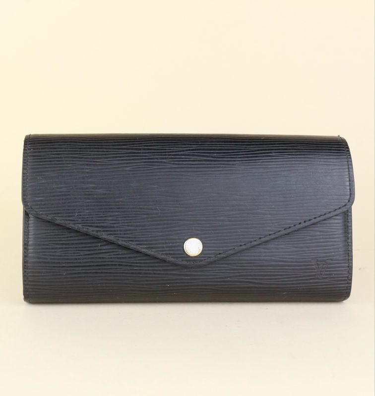 Louis Vuitton Sarah Wallet