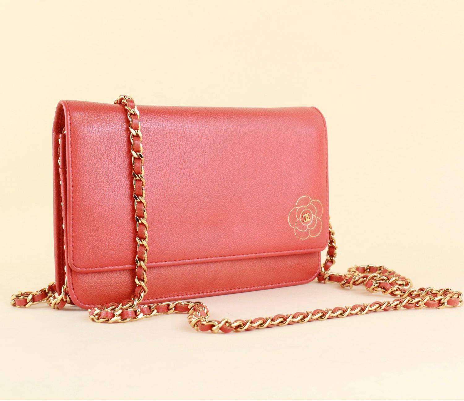 Chanel wallet on chain camelia coral