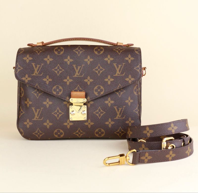 ​Louis Vuitton Pochette Métis