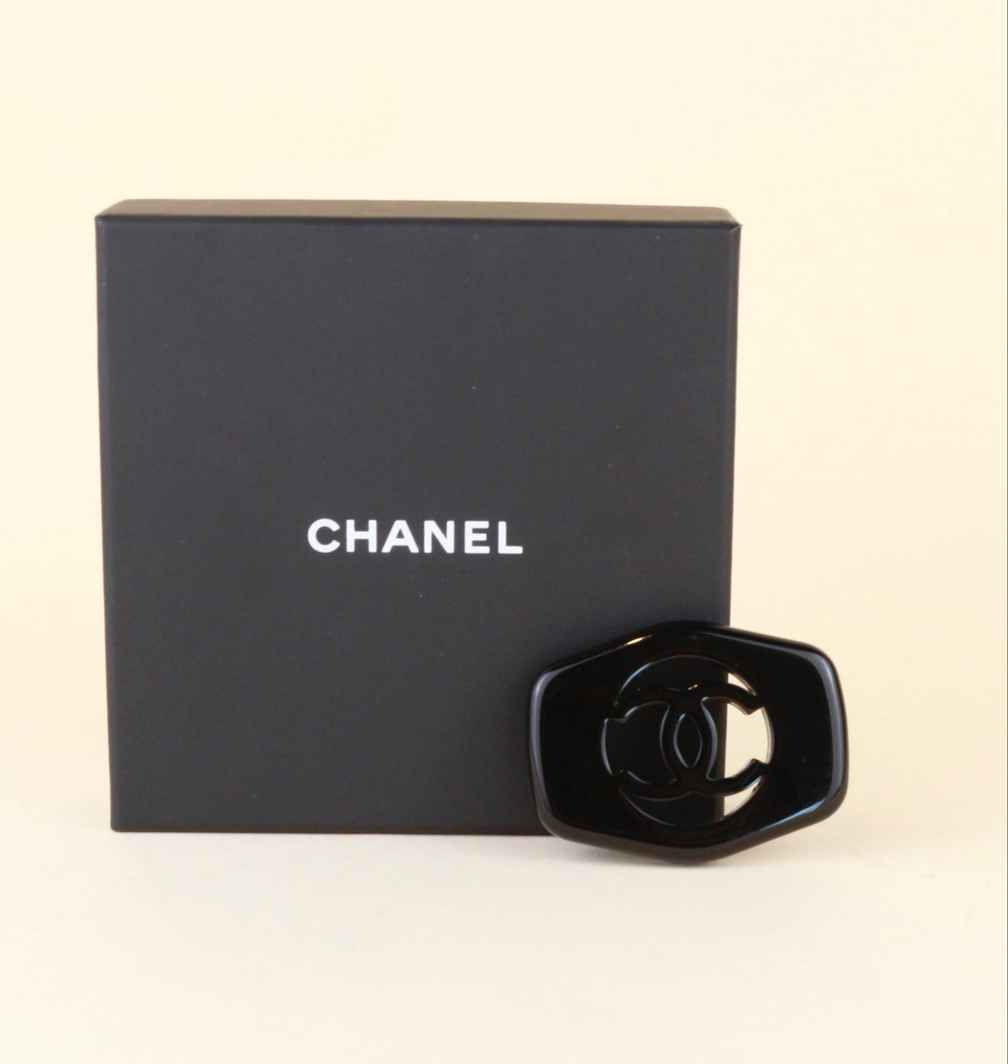 Chanel brooch acrylic black