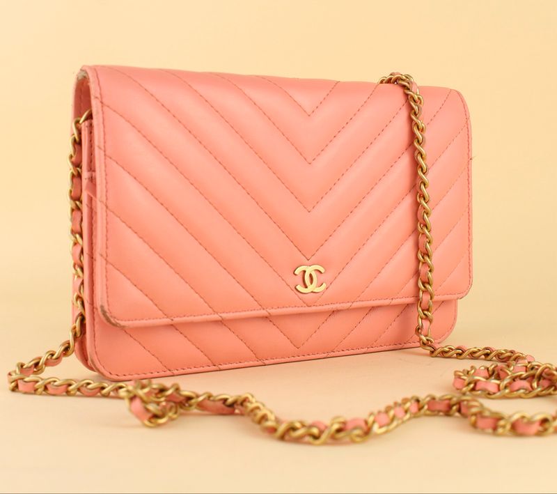 Chanel wallet on chain chevron