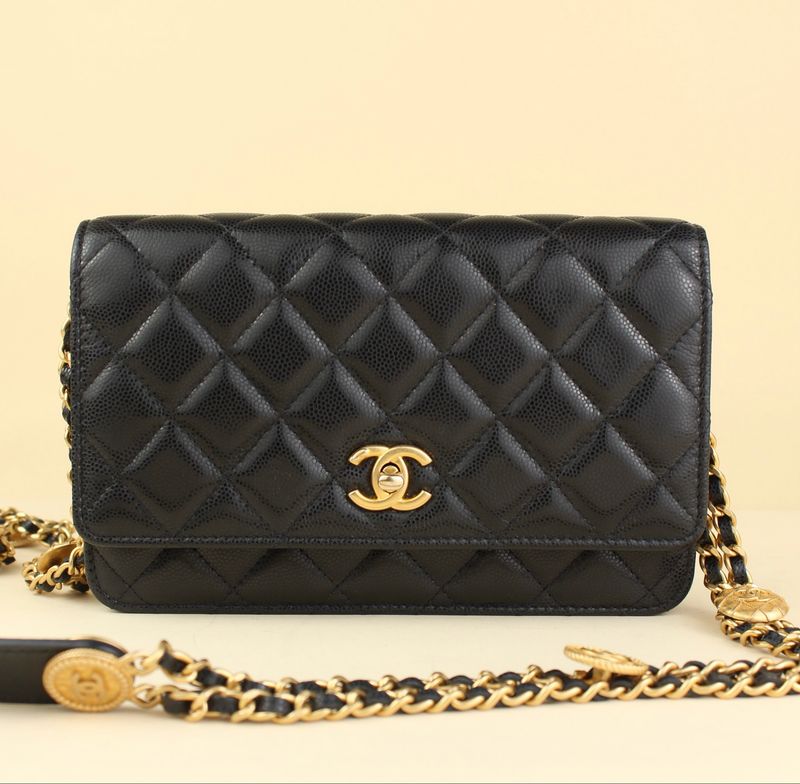 Chanel Twist Your Buttons WOC