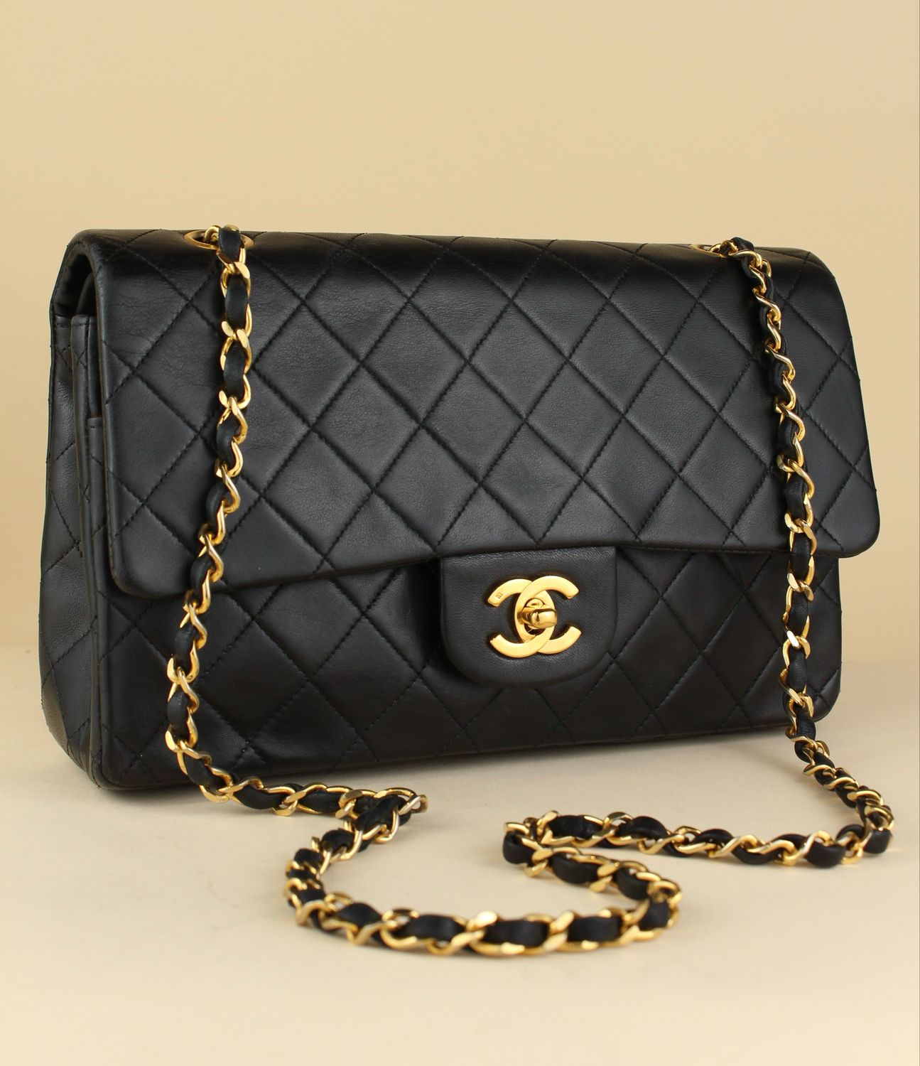 Chanel Classic Medium