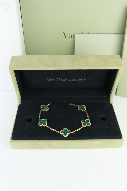 VCA Alhambra bracelet Green Malachite