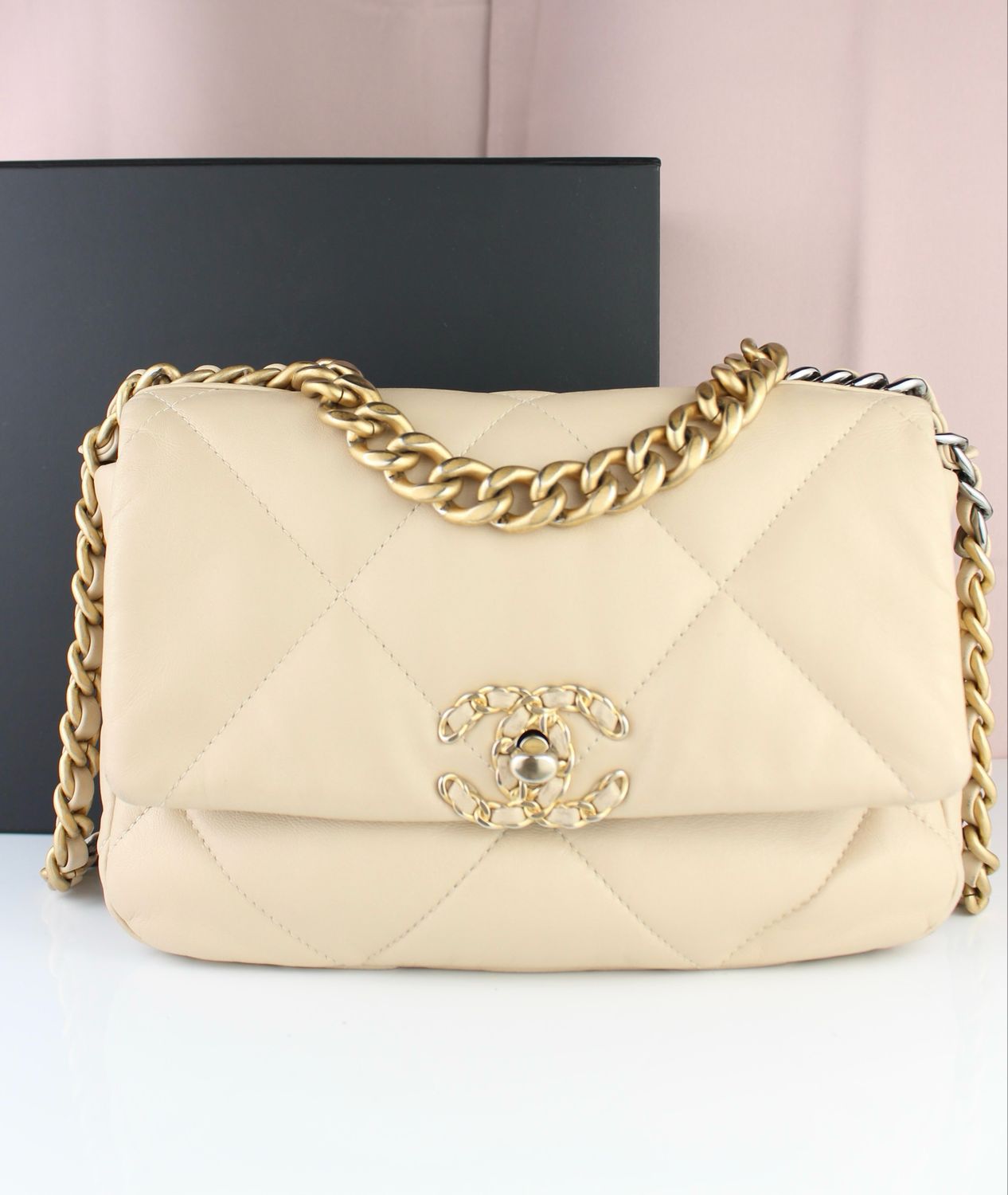 Chanel 19 Beige