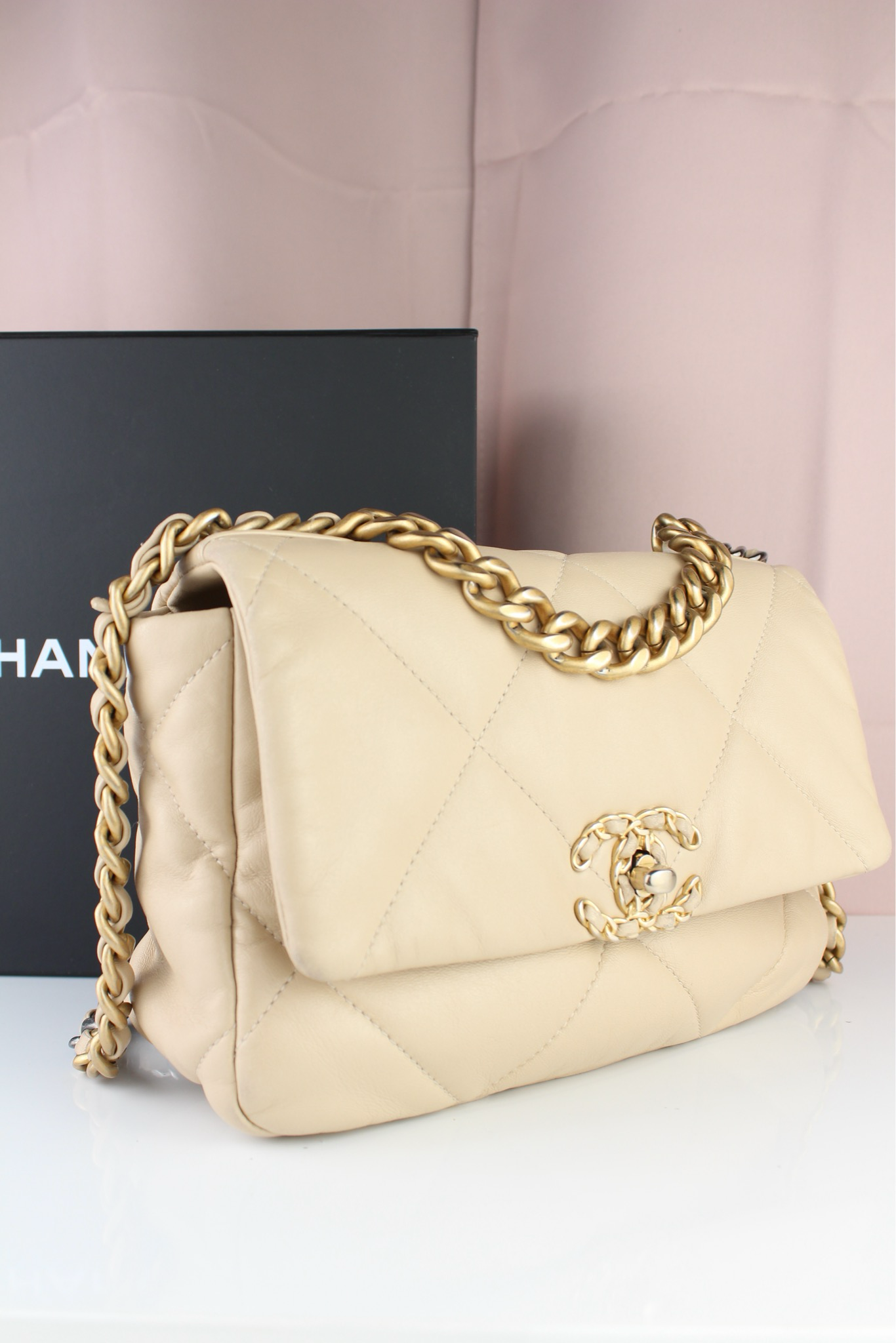 Chanel 19 Beige