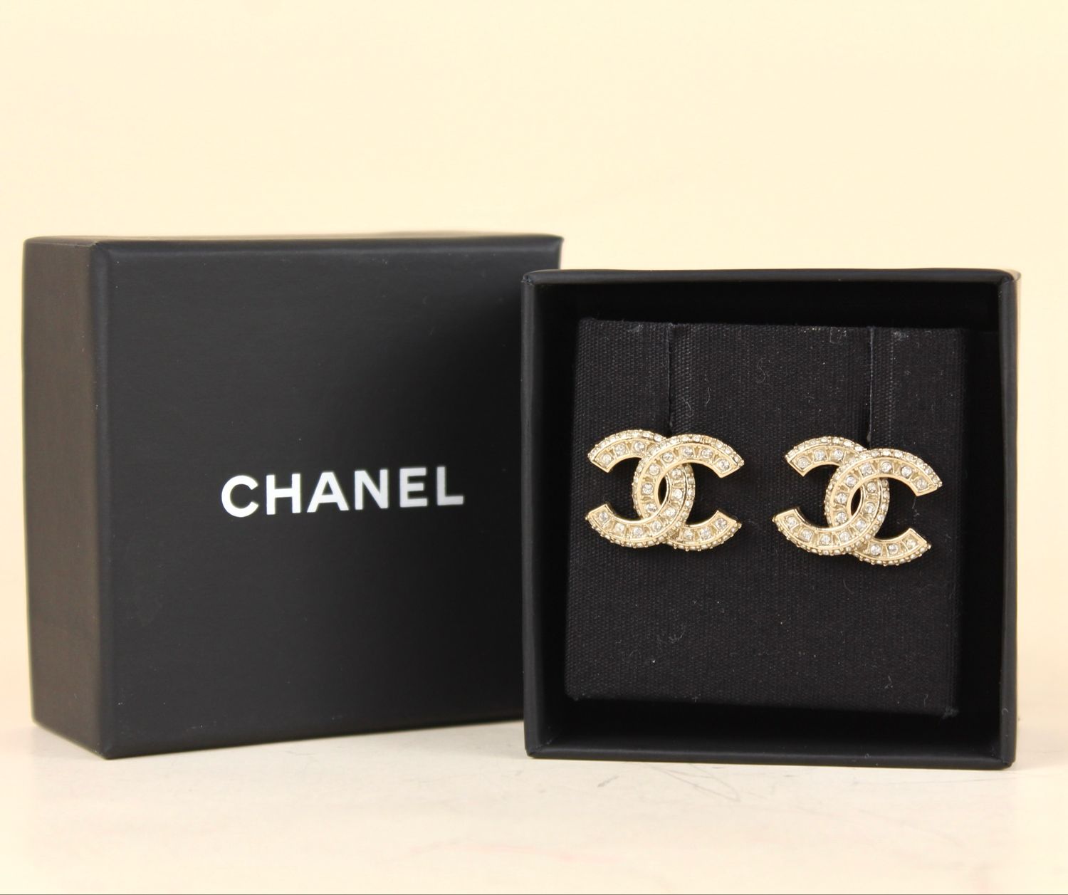 Chanel earrings with rhinestones