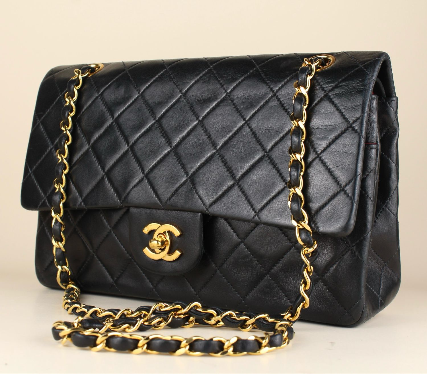 Chanel Classic Medium Chanel Classic Medium