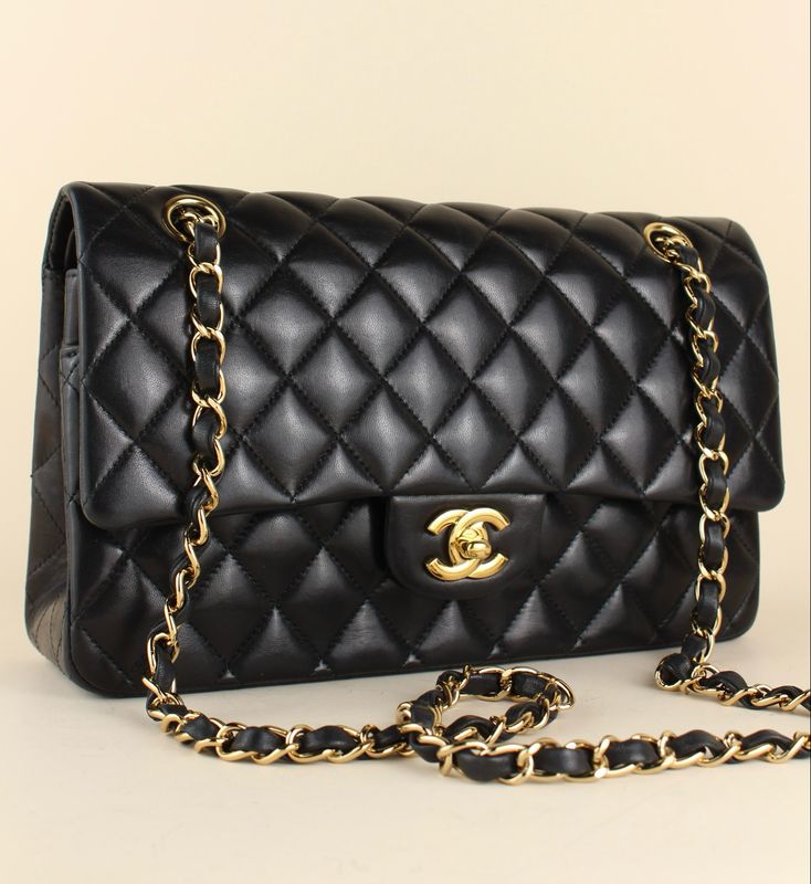 Chanel Classic Medium