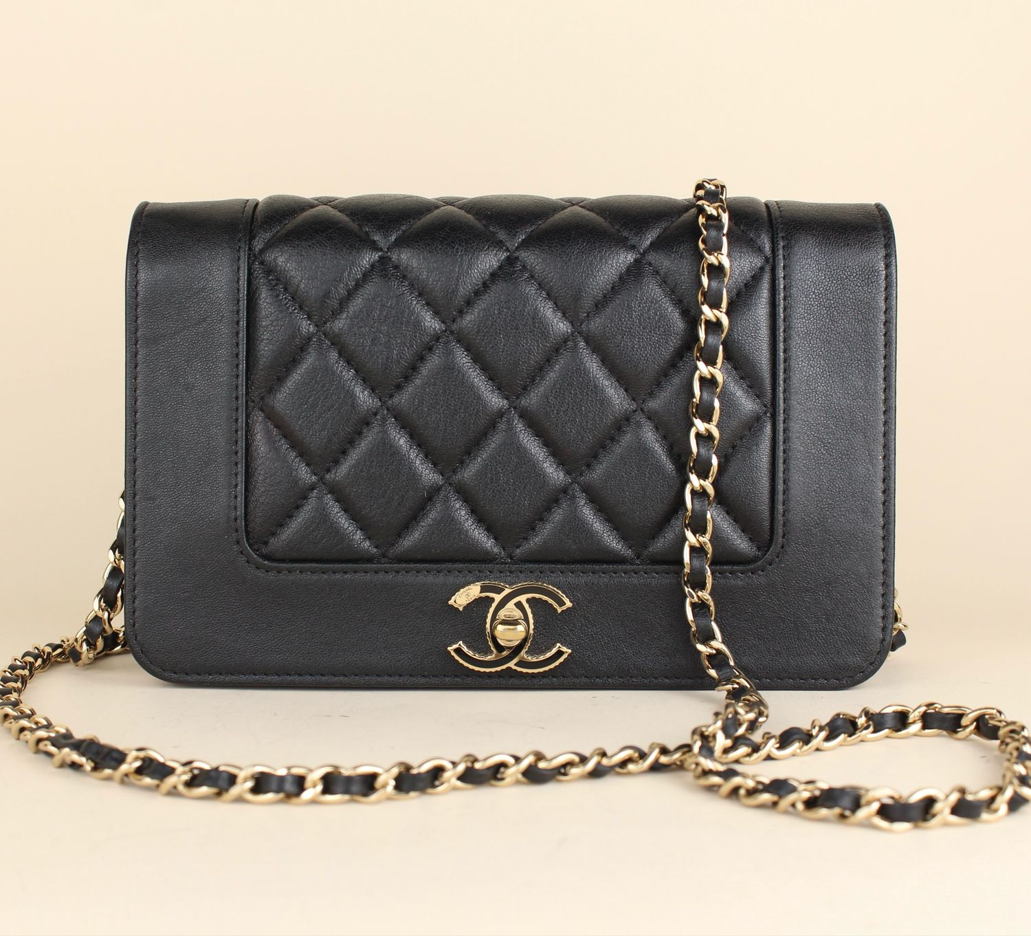 Chanel Seasonal Wallet on Chain