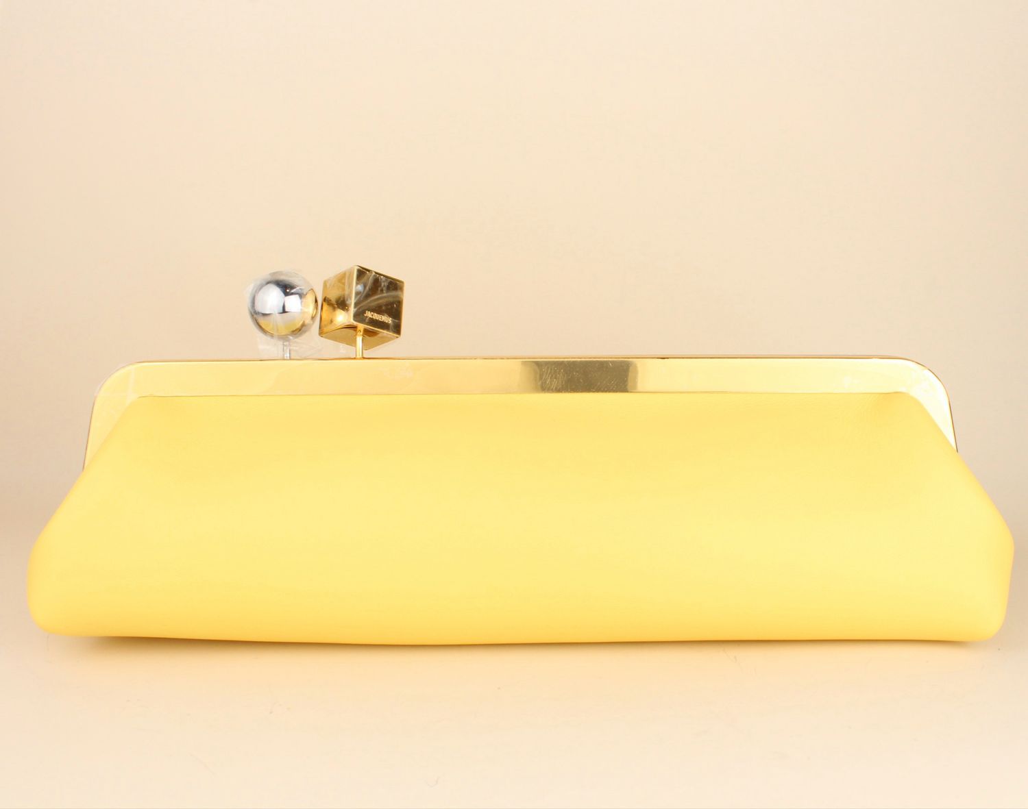 Jacquemus La Pochette Salon