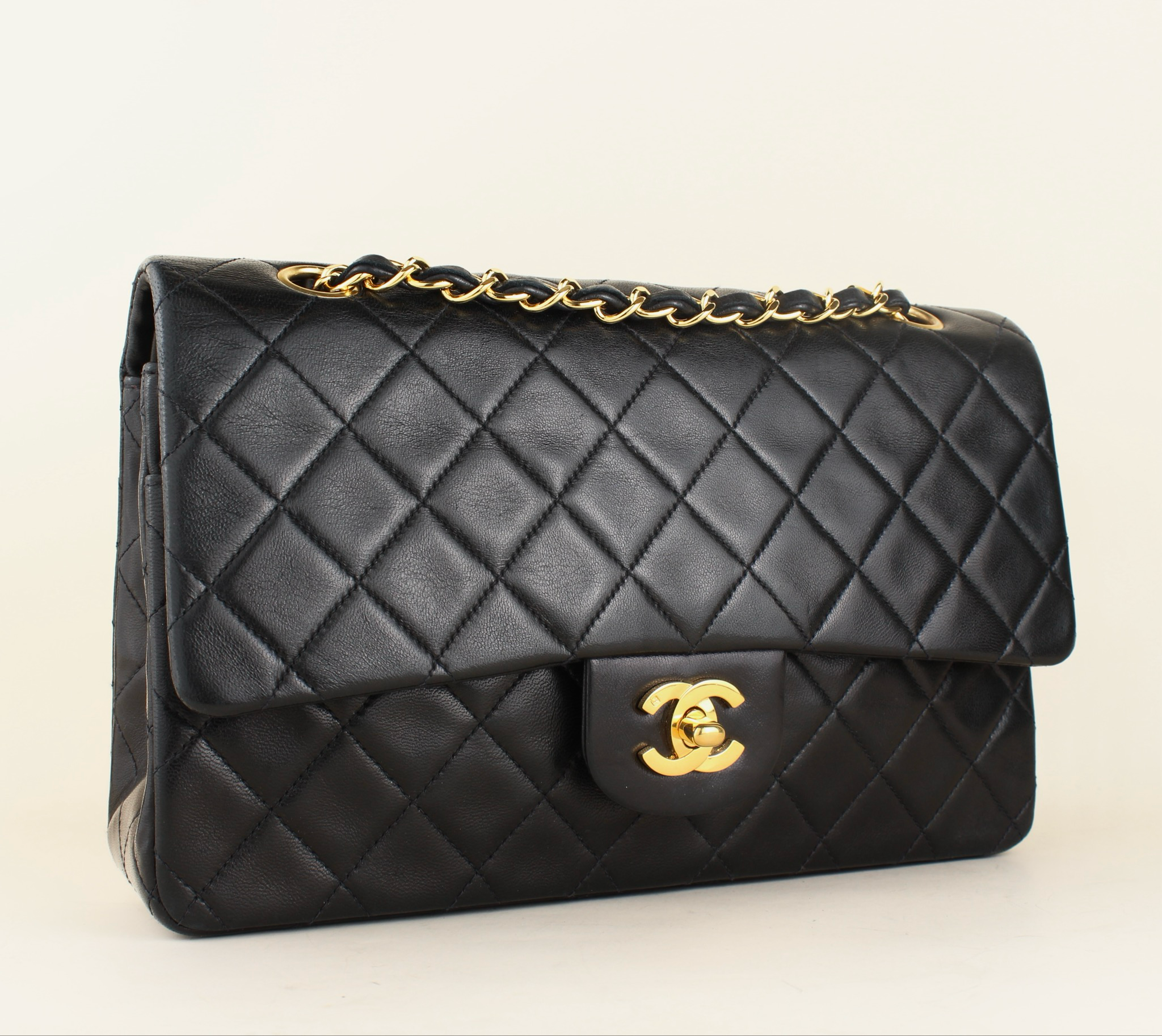 ​Chanel Classic Medium