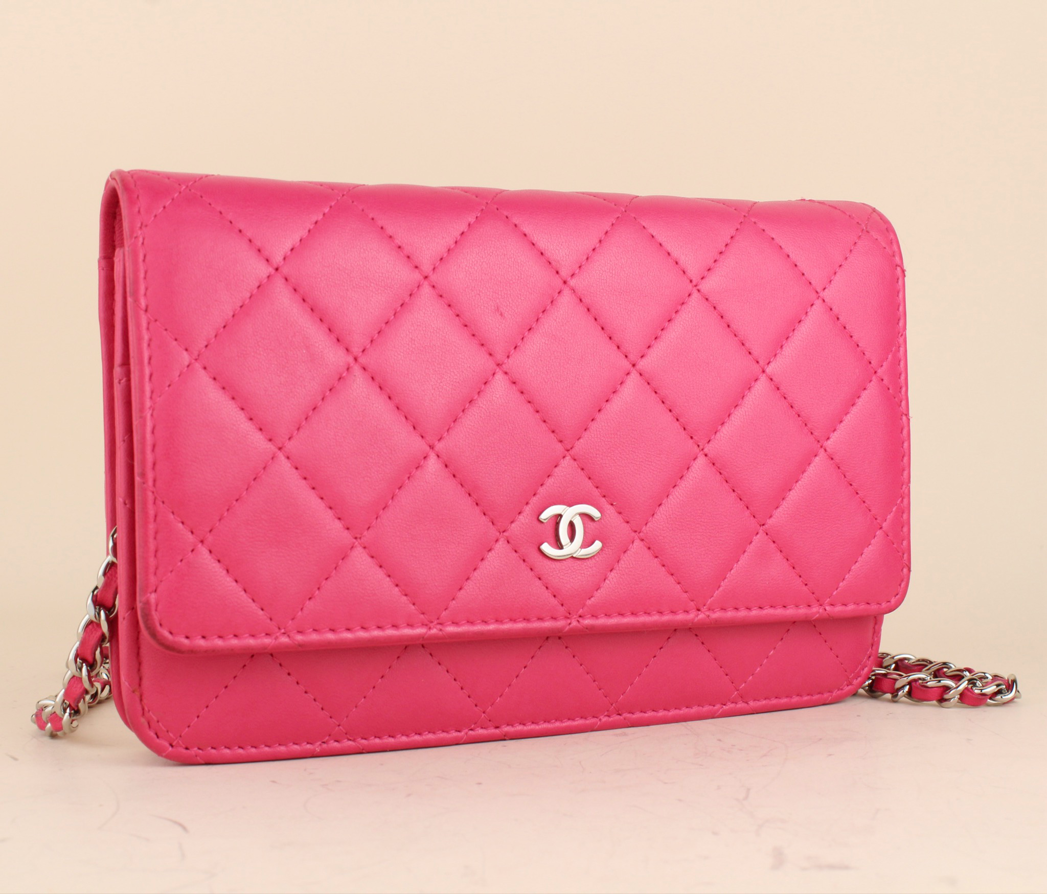 Chanel Wallet on Chain Pink