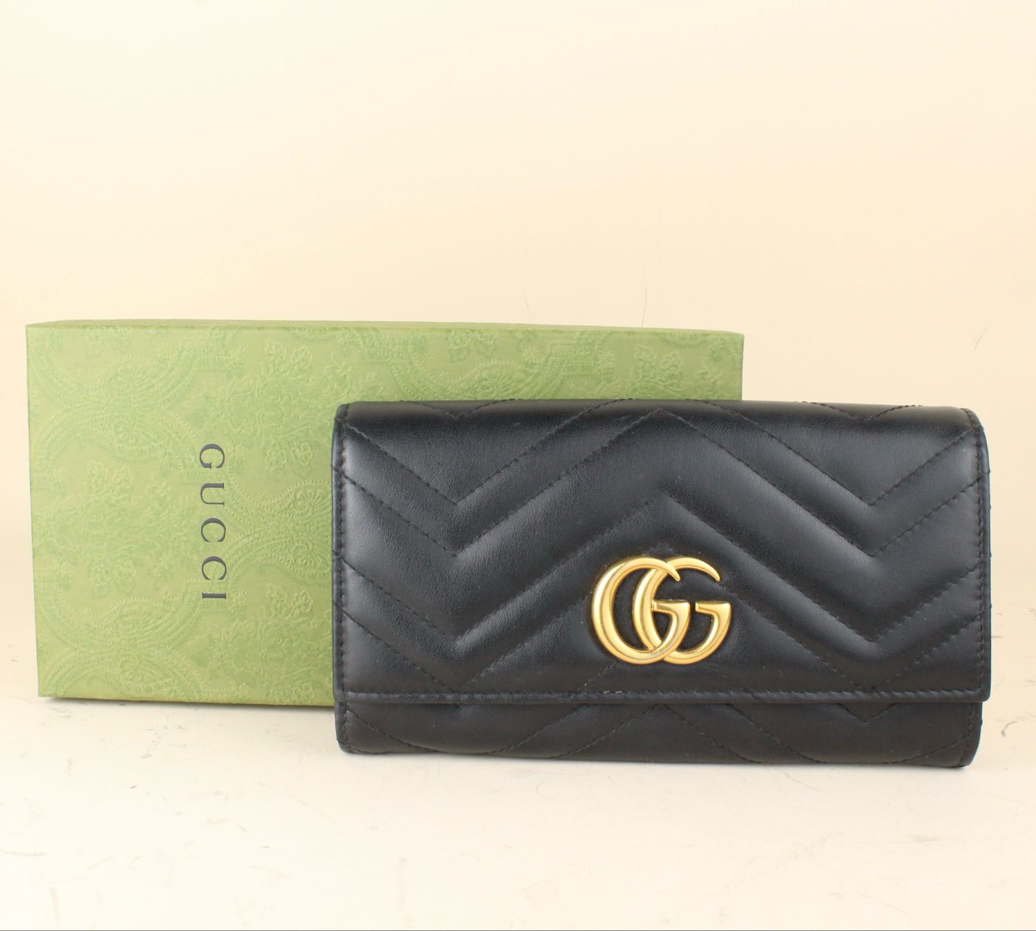 Gucci GG Marmont Continental Wallet