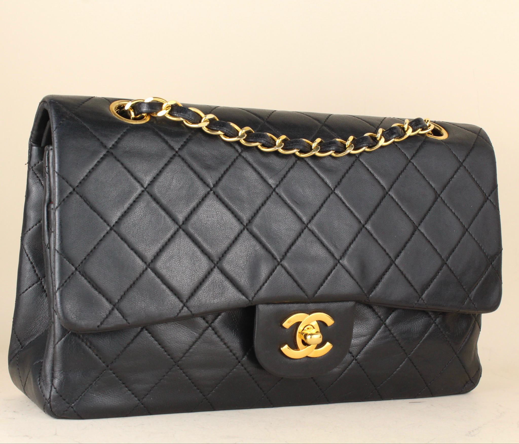 Chanel Classic Medium