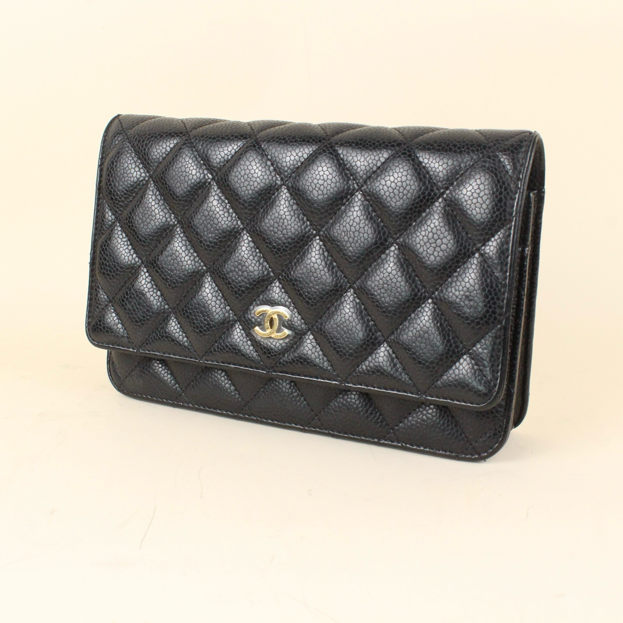 Chanel Wallet on Chain caviar
