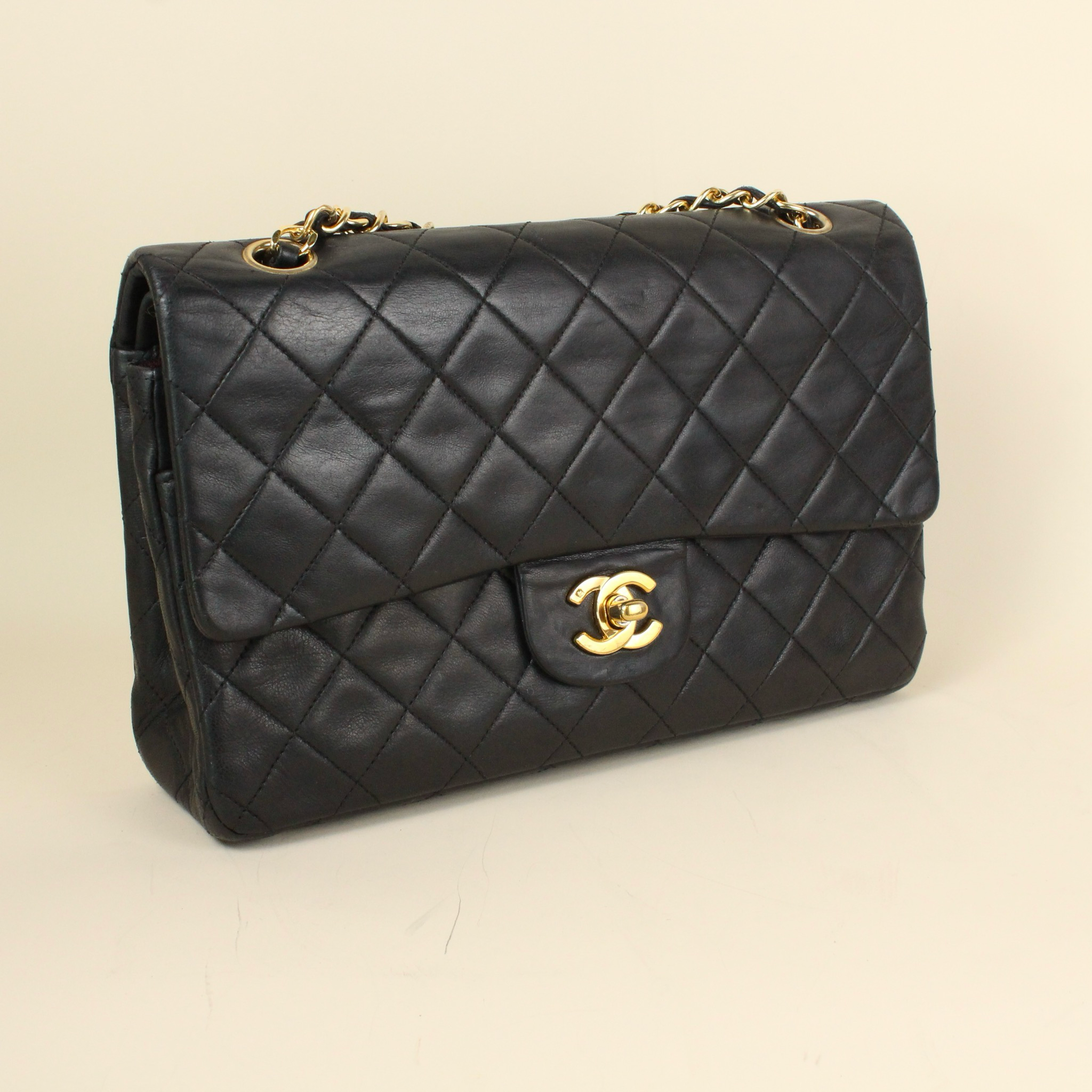 Chanel Classic Medium