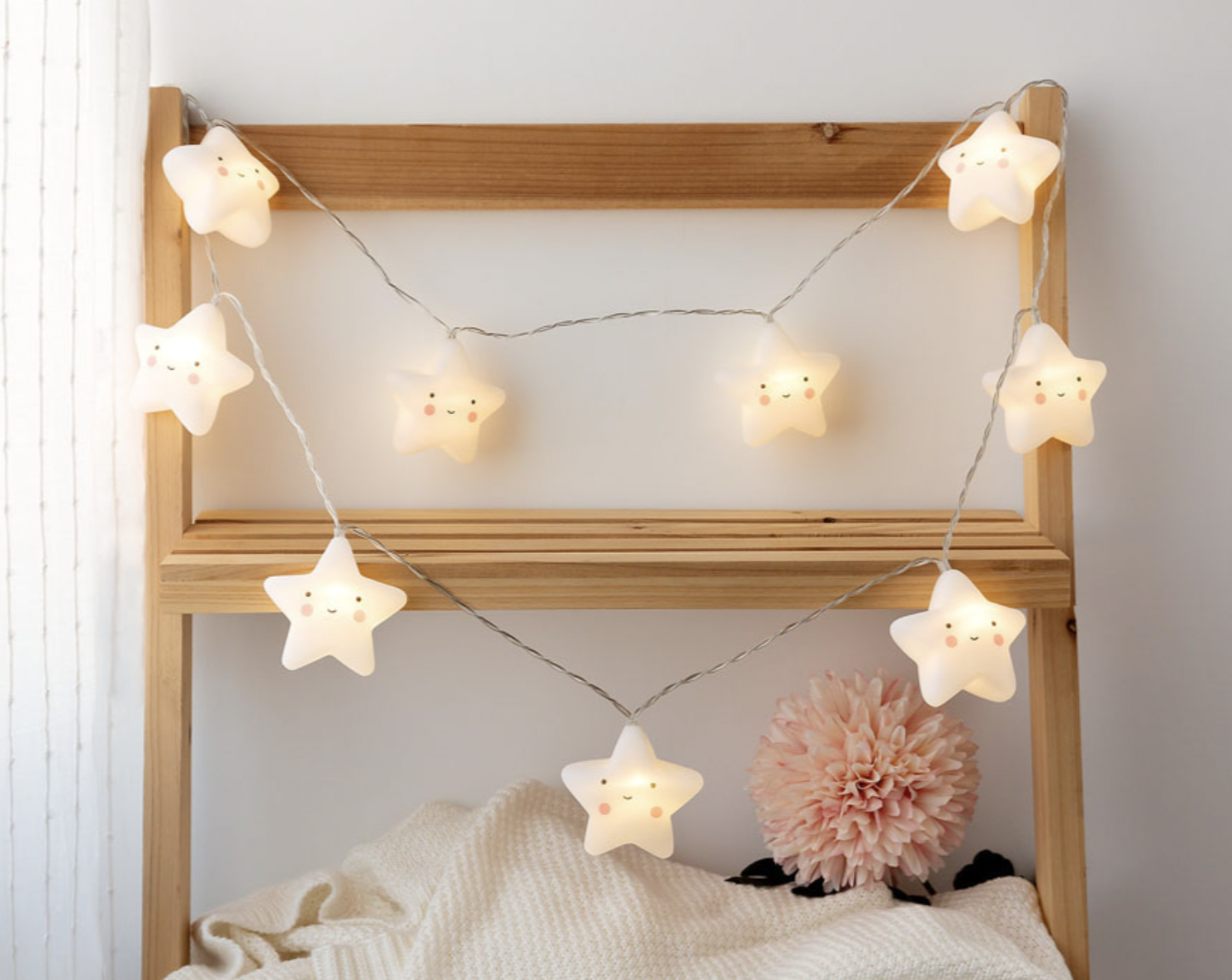 Luz quitamiedos guirnalda estrellas