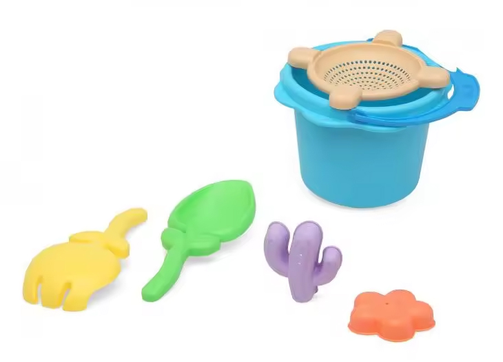 Cesta regalo nacimiento cubo de playa