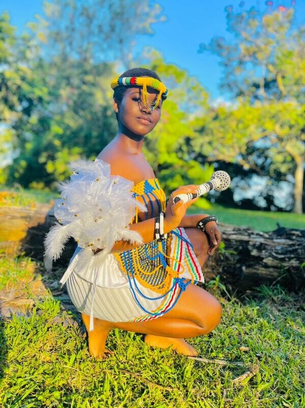 IMVUNULO KANYE NOMSWENKO WESINTU