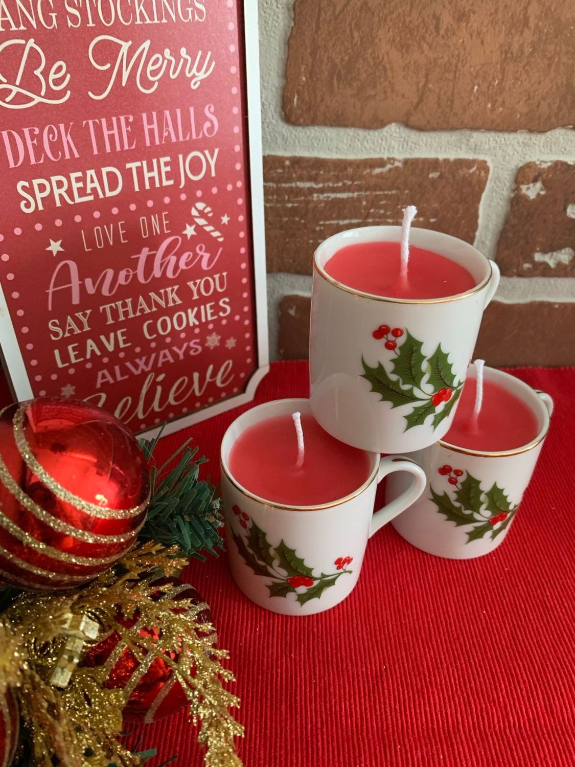Mini Christmas Mistletoe Candles Mini Christmas Mistletoe Candles