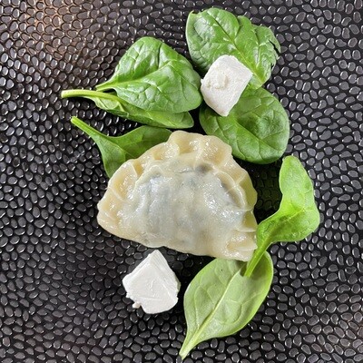 Pieróg z serem feta i szpinakiem, 1 szt.