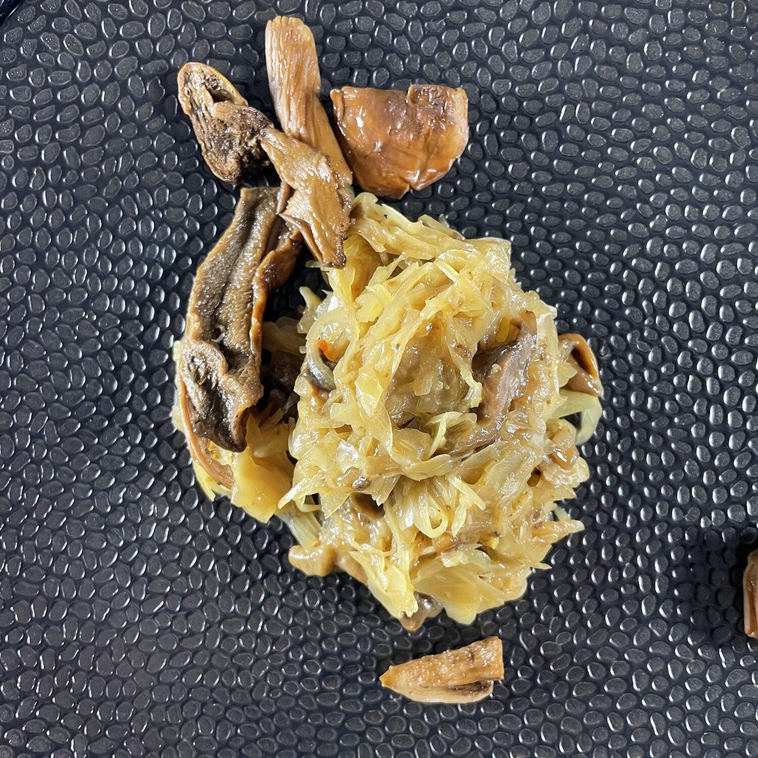 Kapusta z grzybami i olejem lnianym