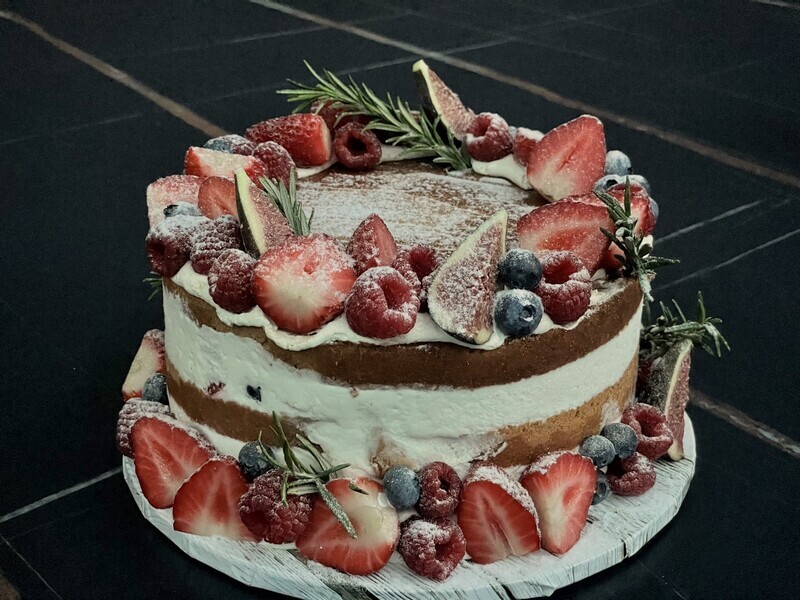 Tort Naked Cake