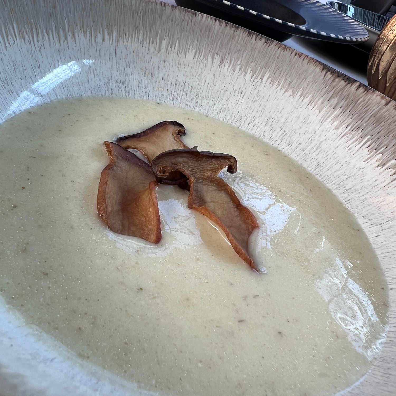 Jarski żurek z suszonymi grzybami