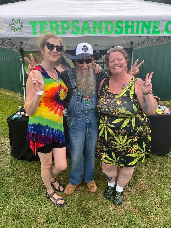 JB RADER’S LEGENDARY GUMMIES