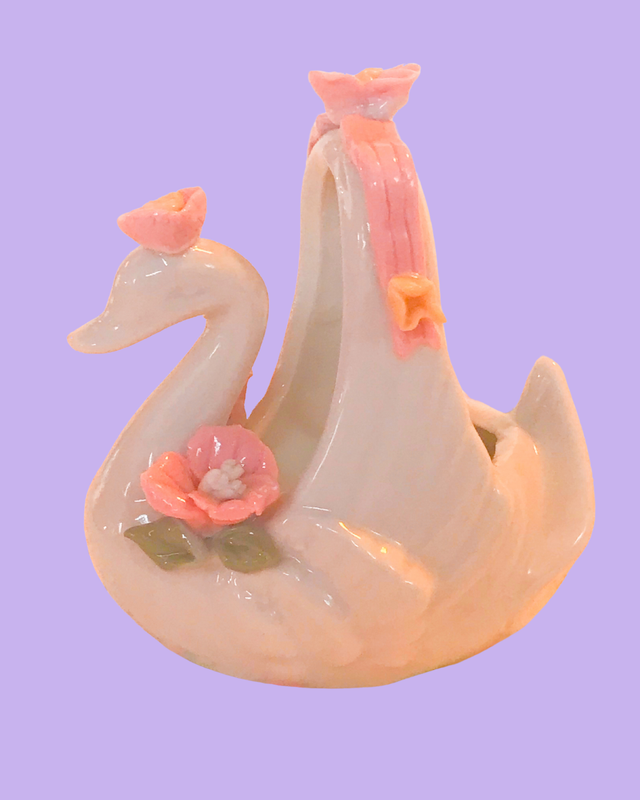 Vintage Swan Basket Container 3.5 in tall x 3 in long