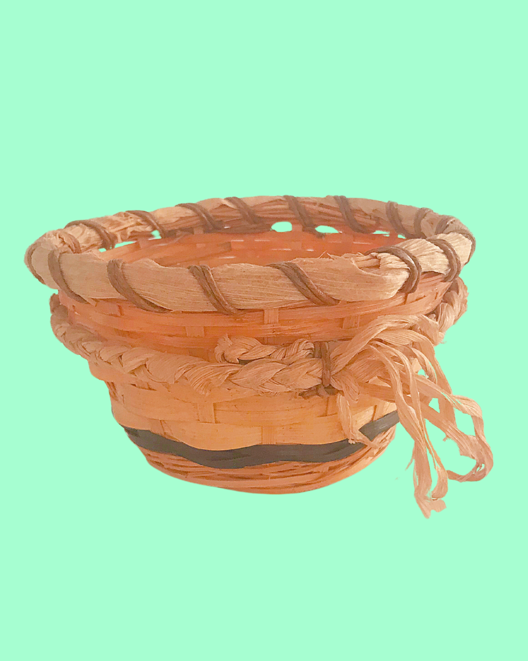Vintage Basket 6 in x 3 1/2 in