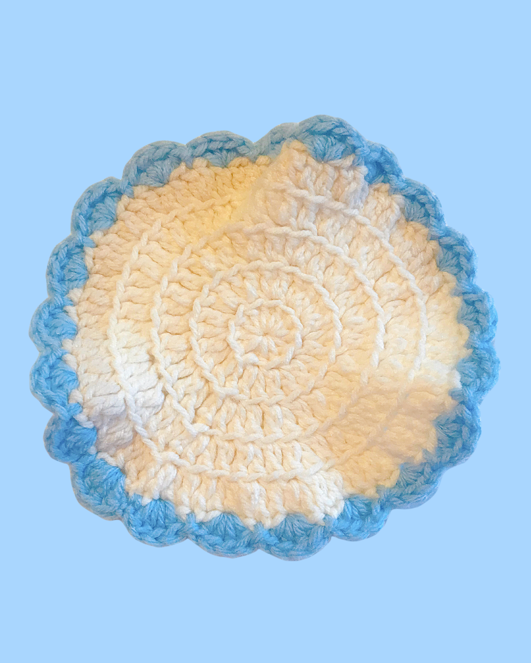 Vintage &amp; Handmade Blue and White Hot Pad 7 1/2 in across