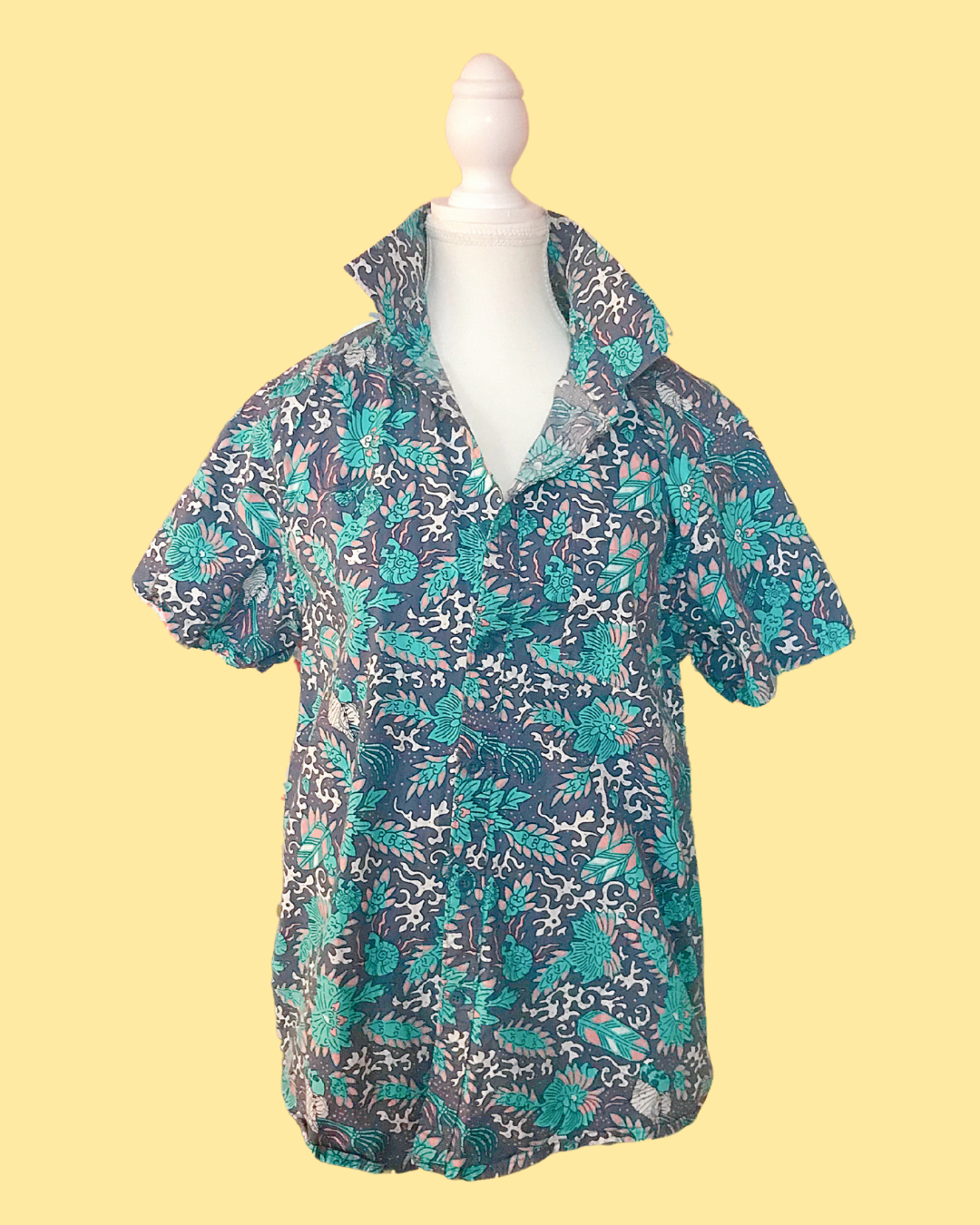 Men&#39;s Collectible Printed Shirt Size S