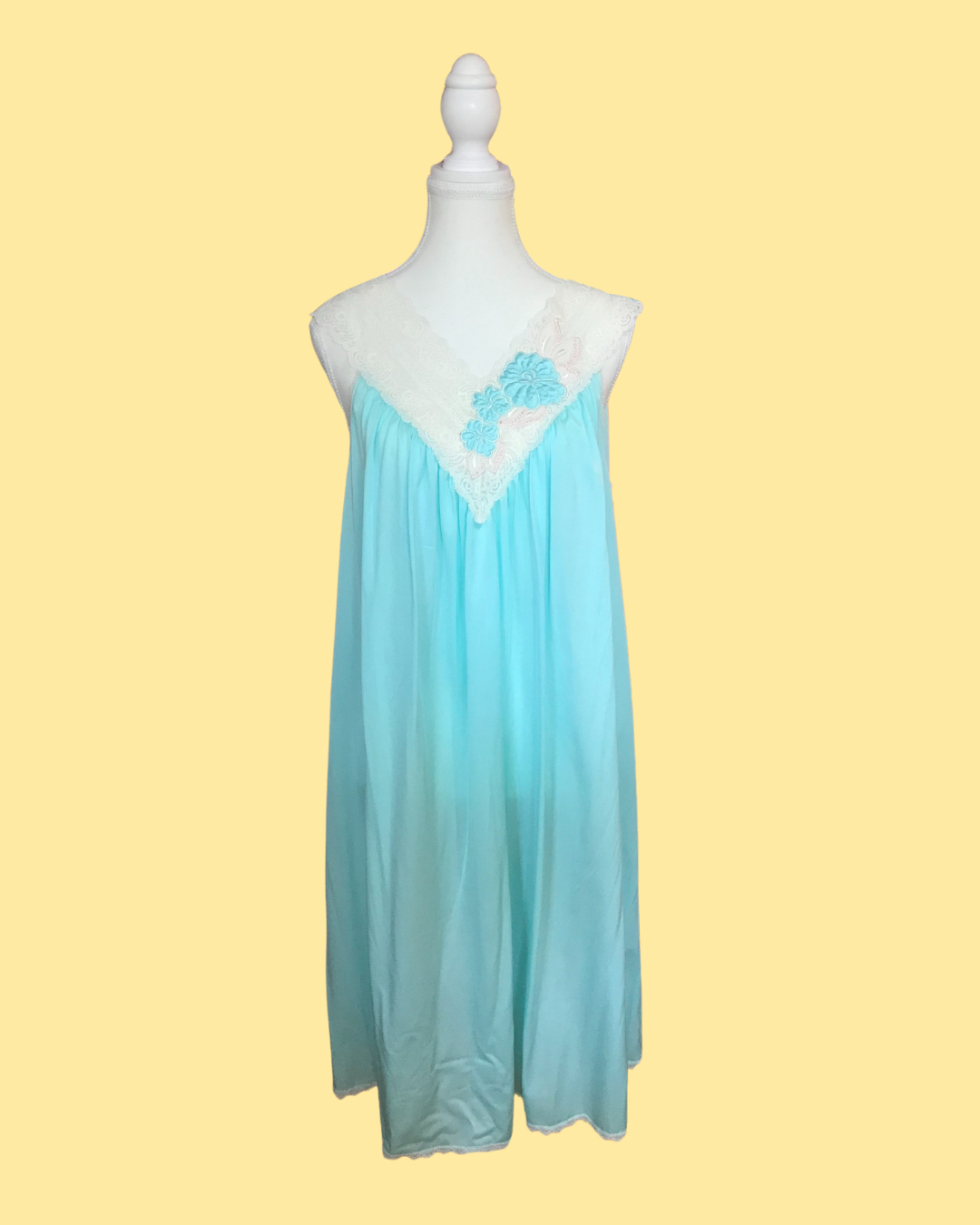 VIntage Light Blue Shadow Line Nightgown - Size L