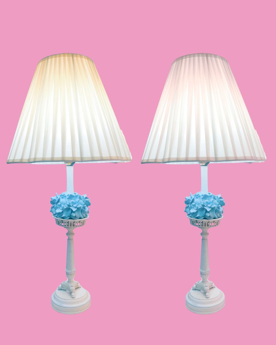 Pair of MCM Wilmar Lamp Co Tole Lamps with Blue Hydrangeas *A few chips on Hydrangeas (1950&#39;s - 1960&#39;s)