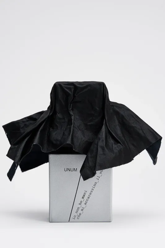 Io non ho mani che mi accarezzino il volto extrait de parfum 100 ml Io non ho mani che mi accarezzino il volto extrait de parfum 100 ml