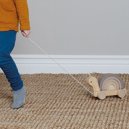 Nachziehtier und Stapelspielzeug Schnecke