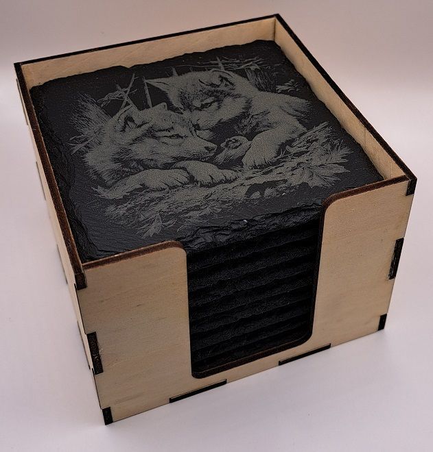 Einzigartige Schieferuntersetzer "Wolf" 10cm x 10 cm