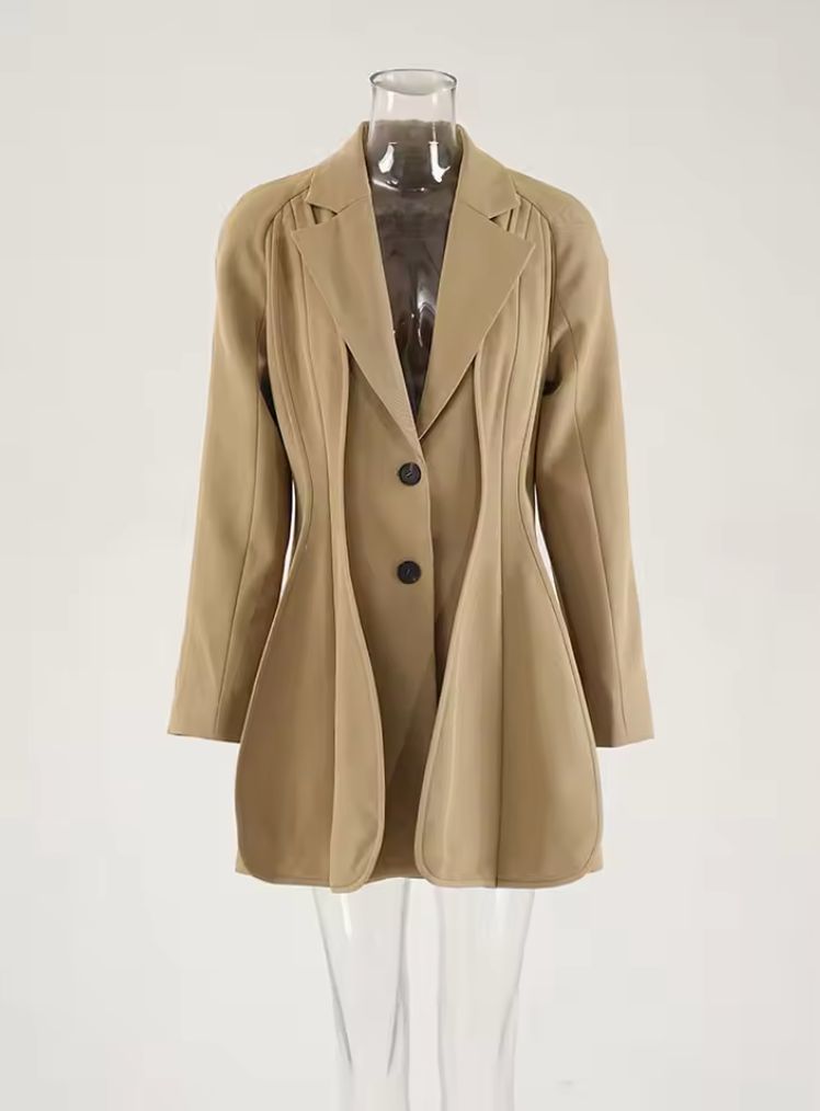 [EAM] Women Khaki Irregular Spliced Shaped Elegant Blazer New Lapel Long Sleeve Jacket Fashion Tide Spring Autumn 2025 CPDB255