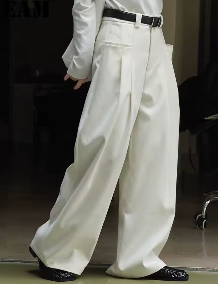 [EAM] High Waist Brown Pleated Casual Long Wide Leg Pants New Loose Fit Trousers Women Fashion Tide Spring Autumn 2025 1DF4423